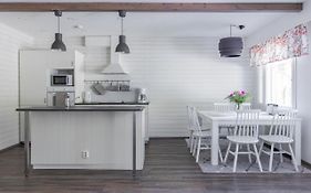 Arctic Holiday Apartments 1